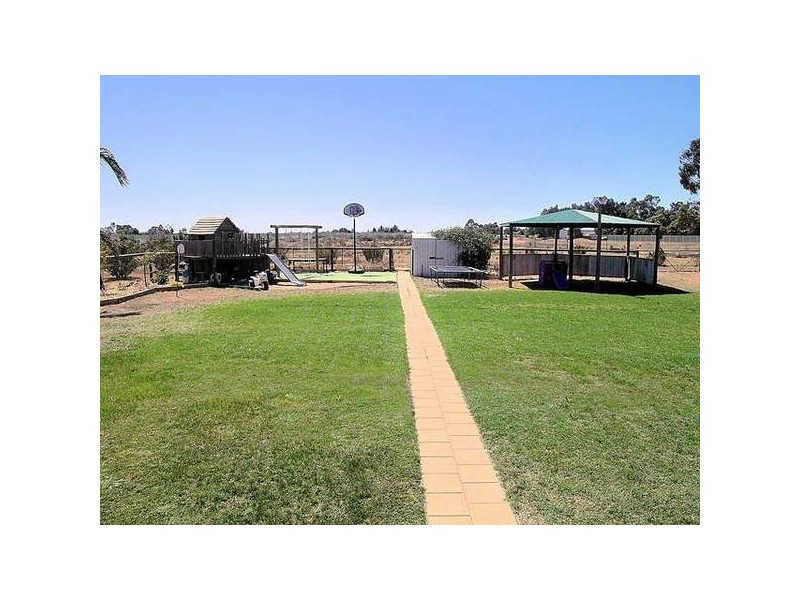 96 Gordon Avenue, Mildura VIC 3500