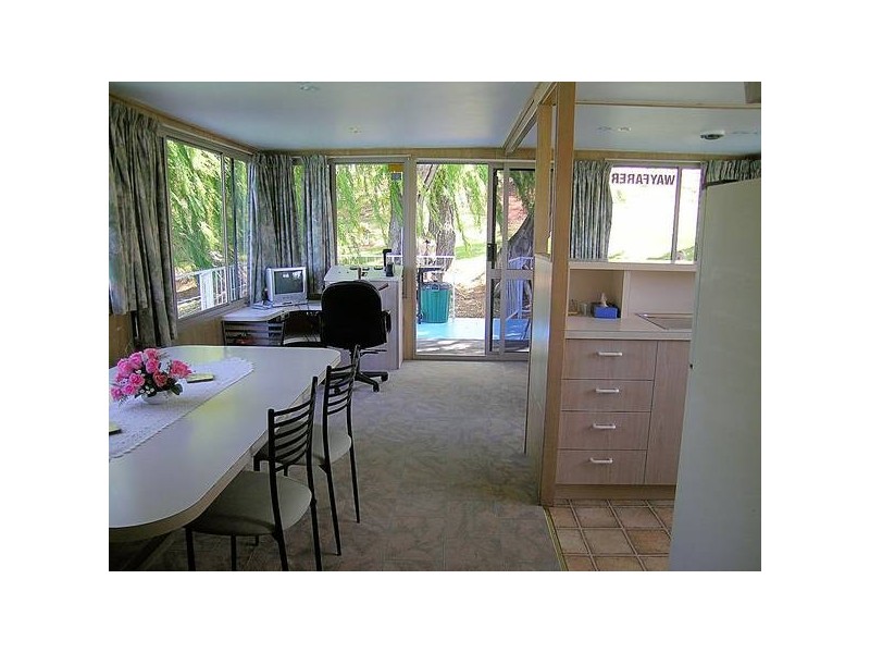 00 Wayfarer Housboat, Wentworth NSW 2648