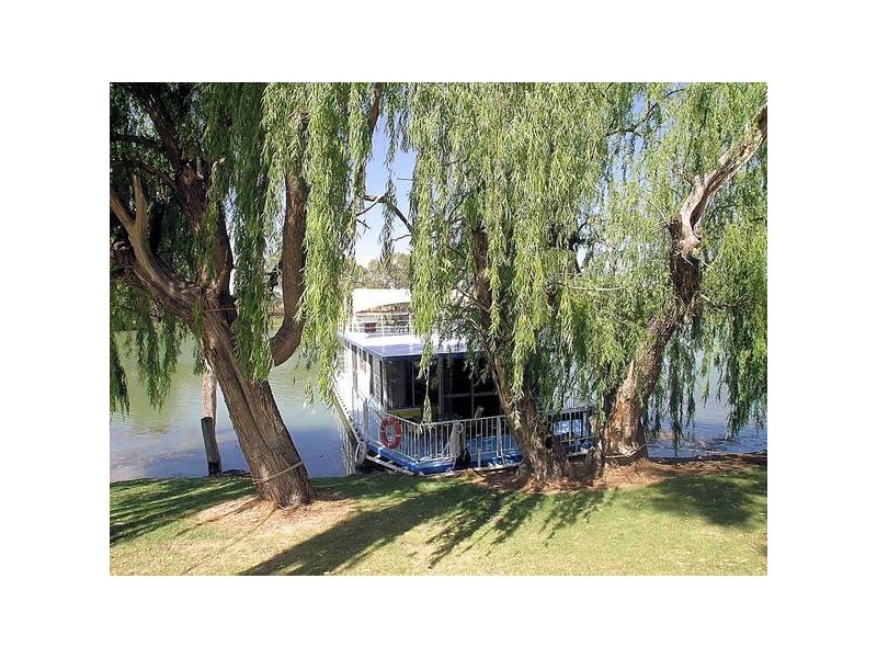 00 Wayfarer Housboat, Wentworth NSW 2648