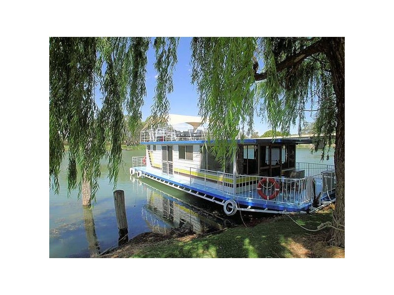00 Wayfarer Housboat, Wentworth NSW 2648