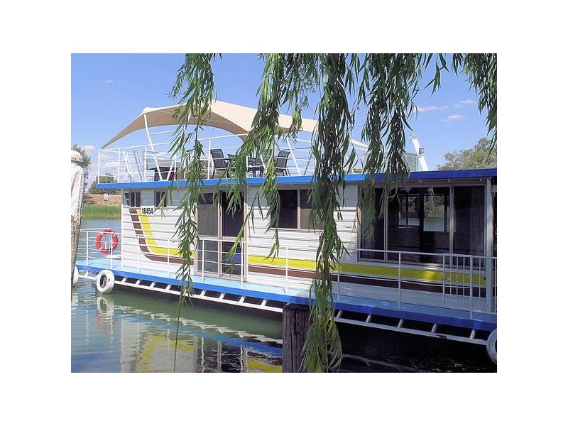 00 Wayfarer Housboat, Wentworth NSW 2648