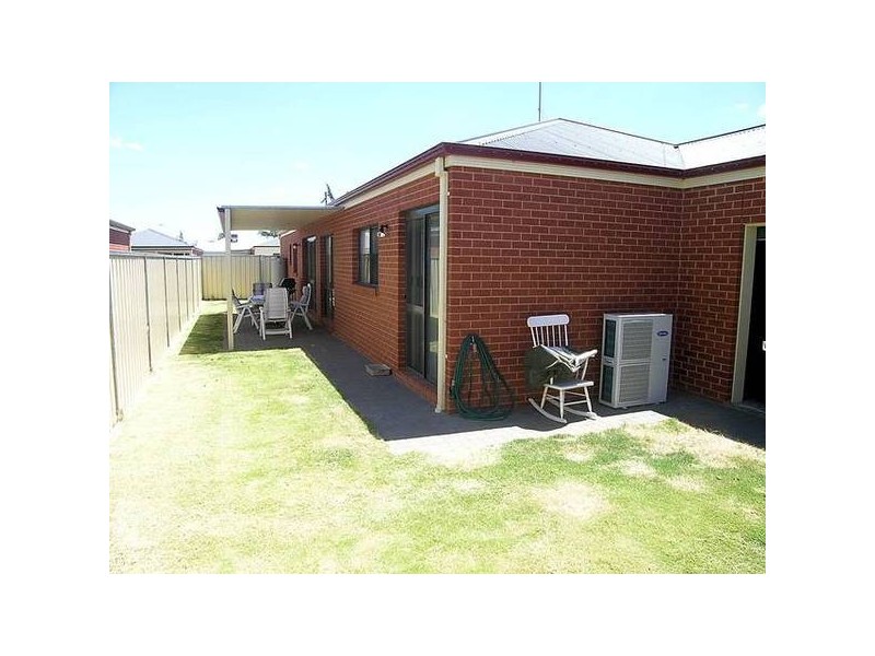 8 Bristol Way, Mildura VIC 3500
