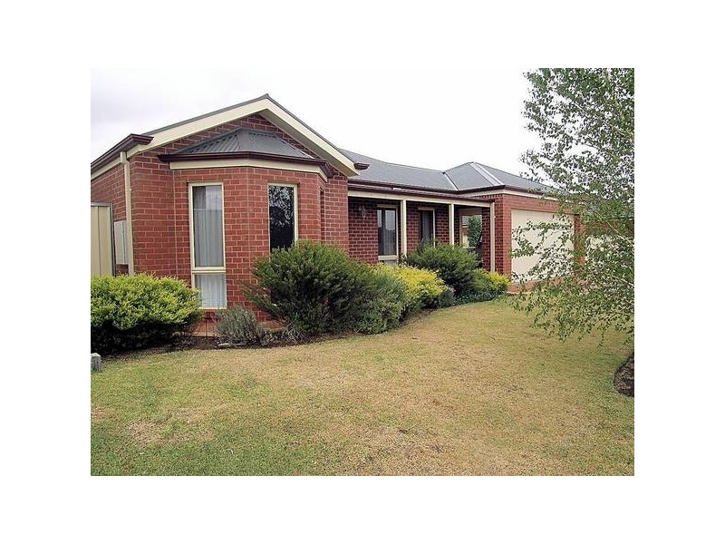 3 Lauren Close, Gol Gol NSW 2738