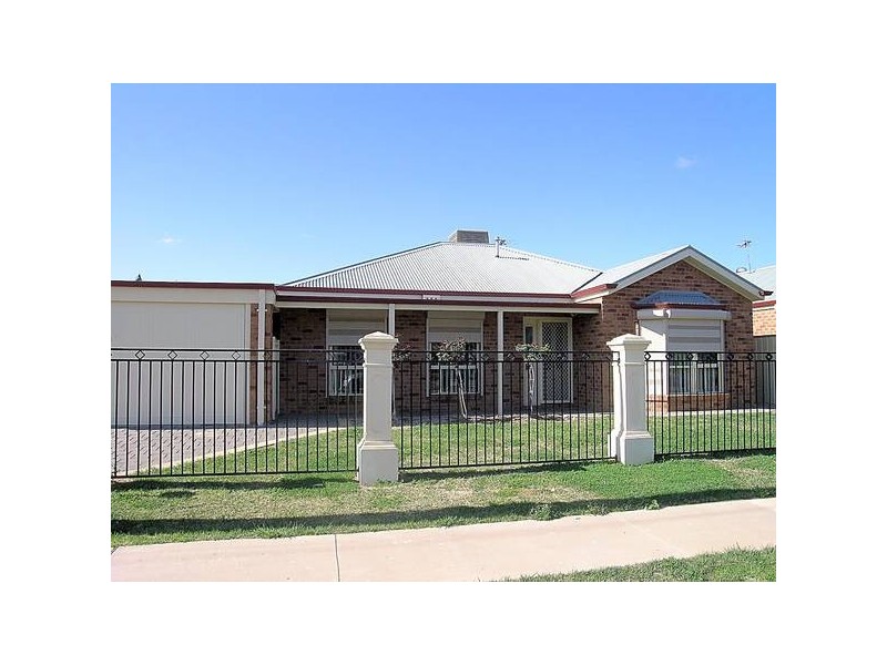 1590 Deakin Avenue, Mildura VIC 3500