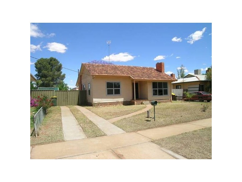 11 Loddon Avenue, Red Cliffs VIC 3496