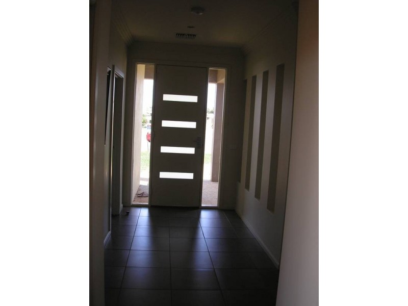 18 Drings Way, Gol Gol NSW 2738