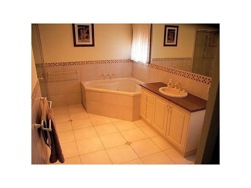 14 Marziano Drive, Mildura VIC 3500