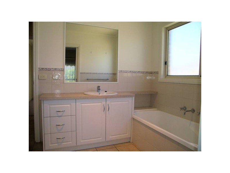 2/13 Crockett Court, Mildura VIC 3500