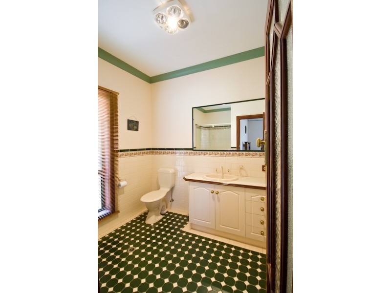 4 Damien Court, Mildura VIC 3500