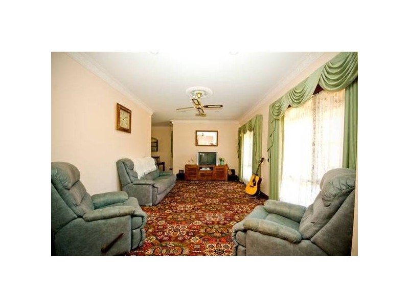 4 Damien Court, Mildura VIC 3500