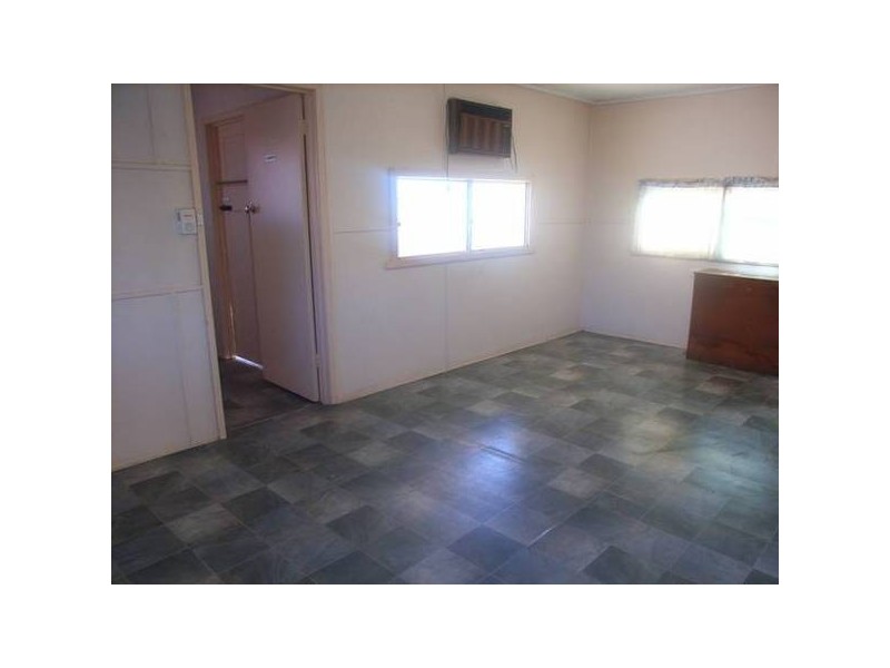 8 Williams Street, Gol Gol NSW 2738