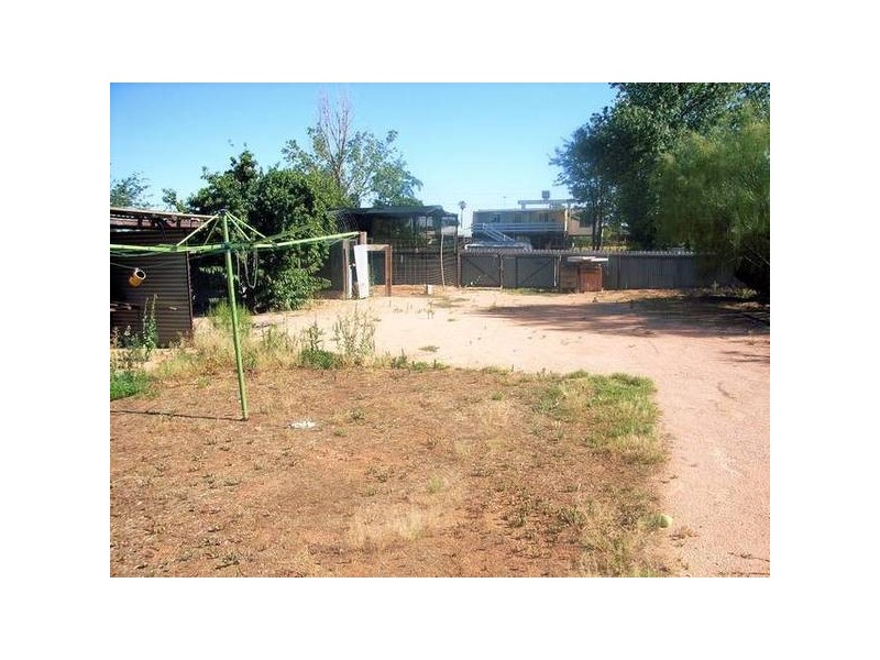 8 Williams Street, Gol Gol NSW 2738