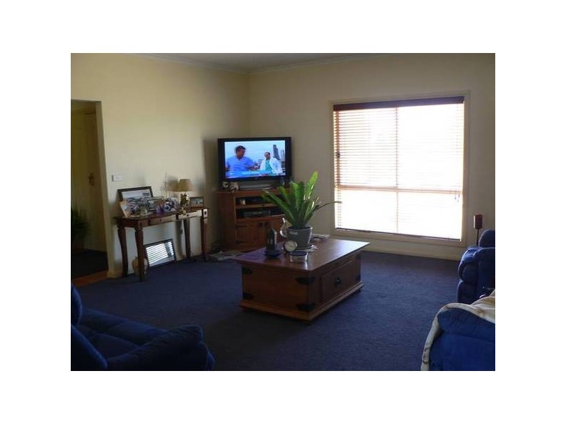 . Cowanna Avenue, Merbein VIC 3505