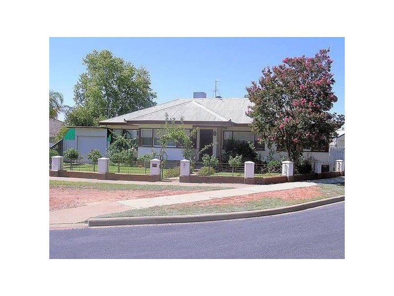 2 River Parade, Mildura VIC 3500