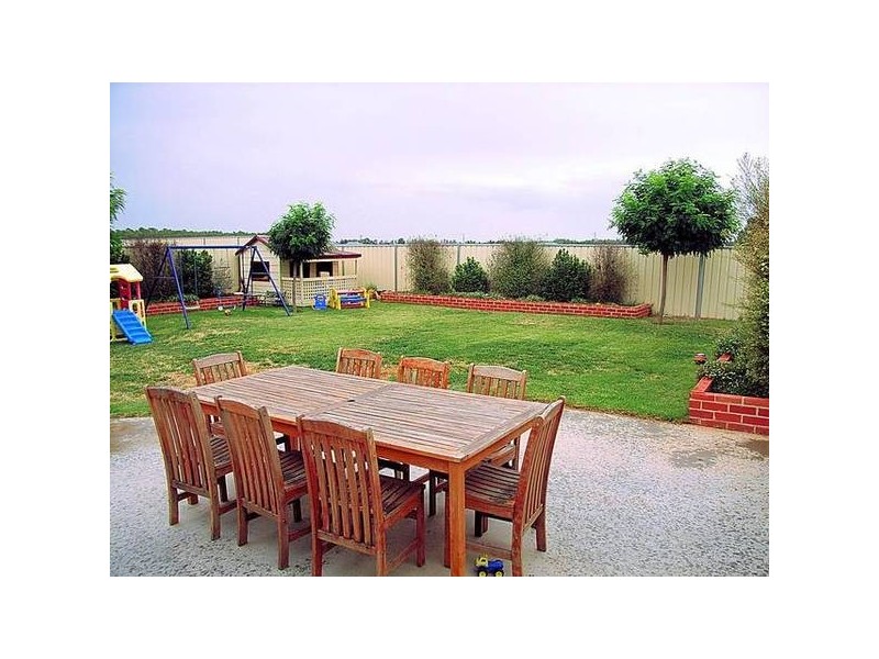 11 Nabila Court, Mildura VIC 3500