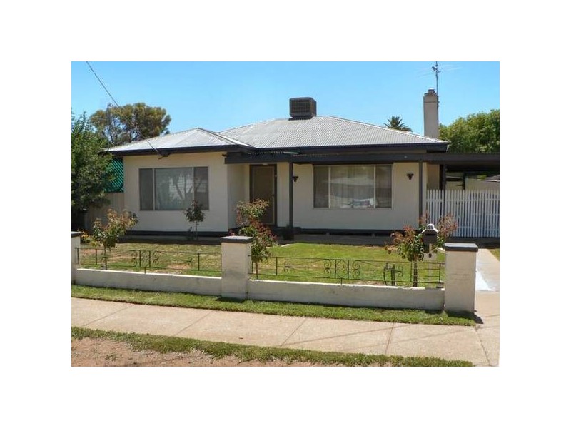 9 Logan Avenue, Mildura VIC 3500