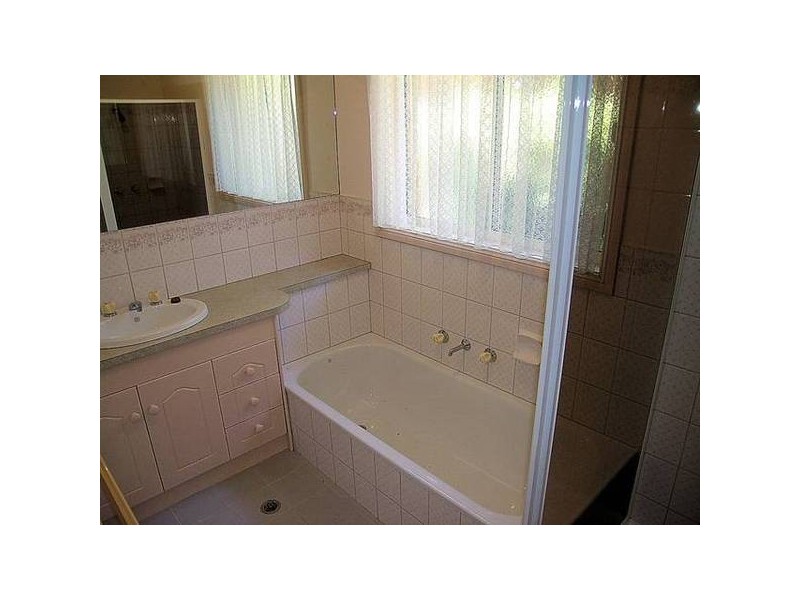 70 Riverside Avenue, Mildura VIC 3500