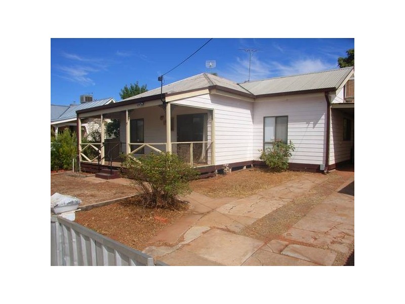 77 Douglas Avenue, Mildura VIC 3500