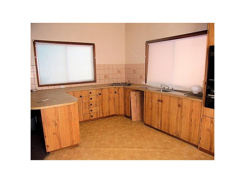 77 Douglas Avenue, Mildura VIC 3500