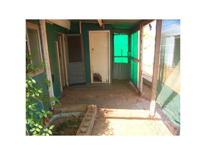 77 Douglas Avenue, Mildura VIC 3500