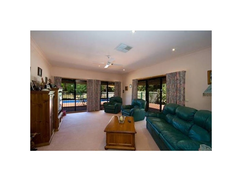 137 Sturt Highway, Gol Gol NSW 2738