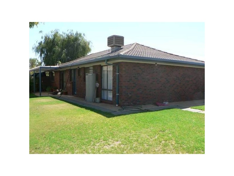 16 Le Pedeleure Avenue, Mildura VIC 3500