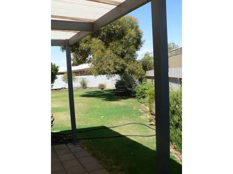 16 Le Pedeleure Avenue, Mildura VIC 3500