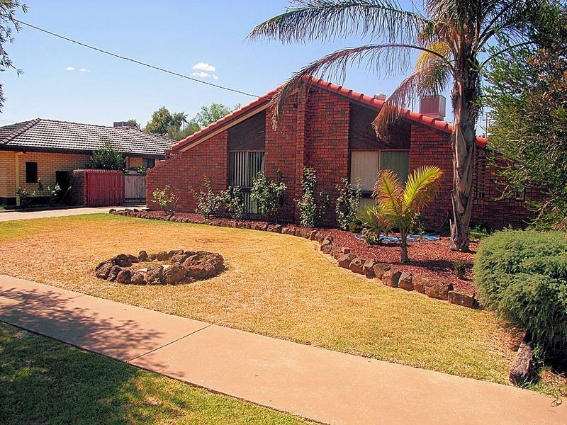 18 Euneva Drive, Mildura VIC 3500