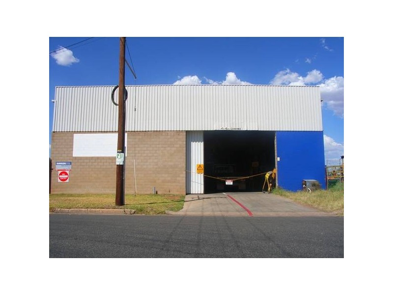 883 Grace Crescet, Buronga NSW 2739