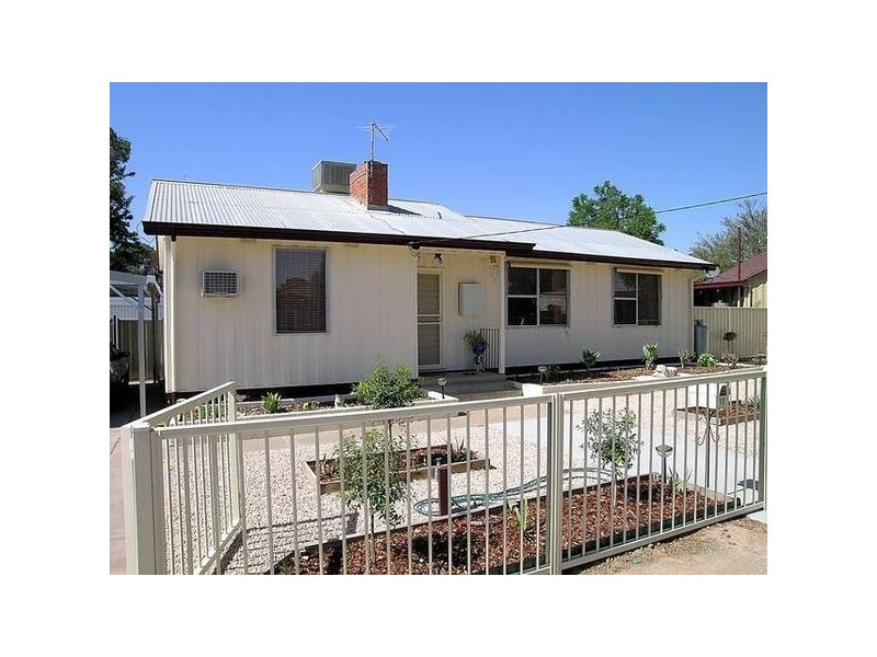 12 Hazel Avenue, Mildura VIC 3500