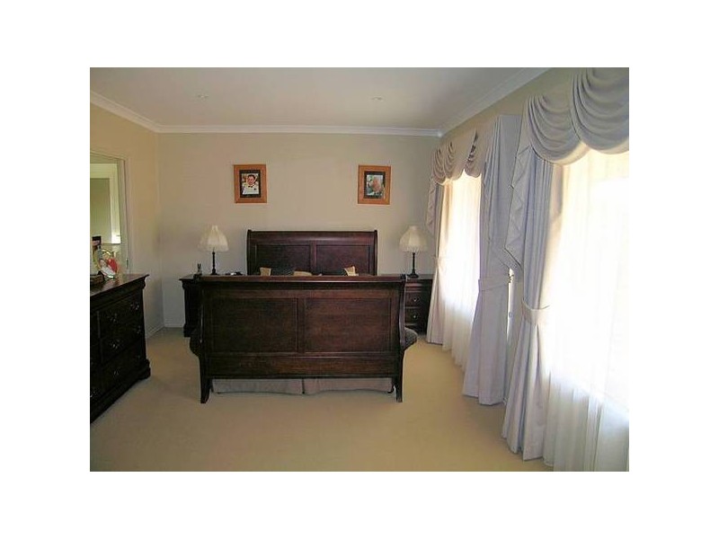 710 Cureton Avenue, Nichols Point VIC 3501