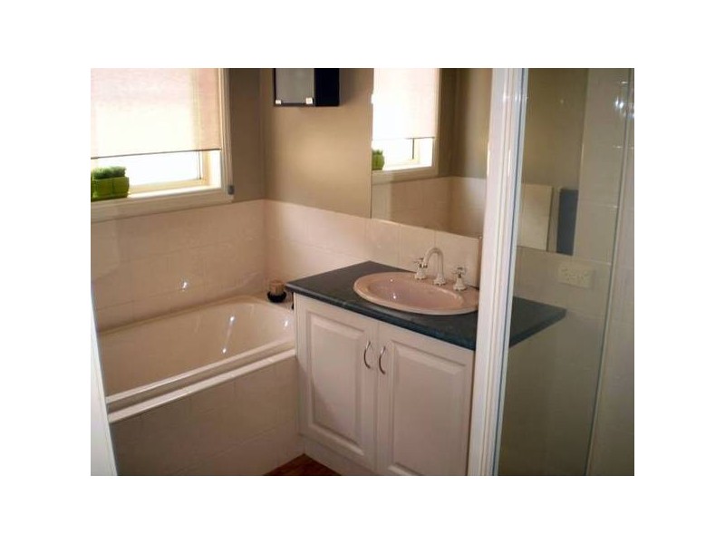 6 Thames Place, Mildura VIC 3500