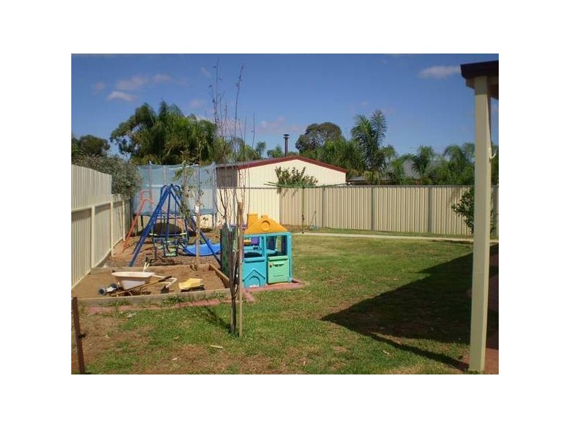 6 Thames Place, Mildura VIC 3500