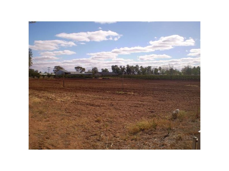 1 Cureton Avenue, Nichols Point VIC 3501