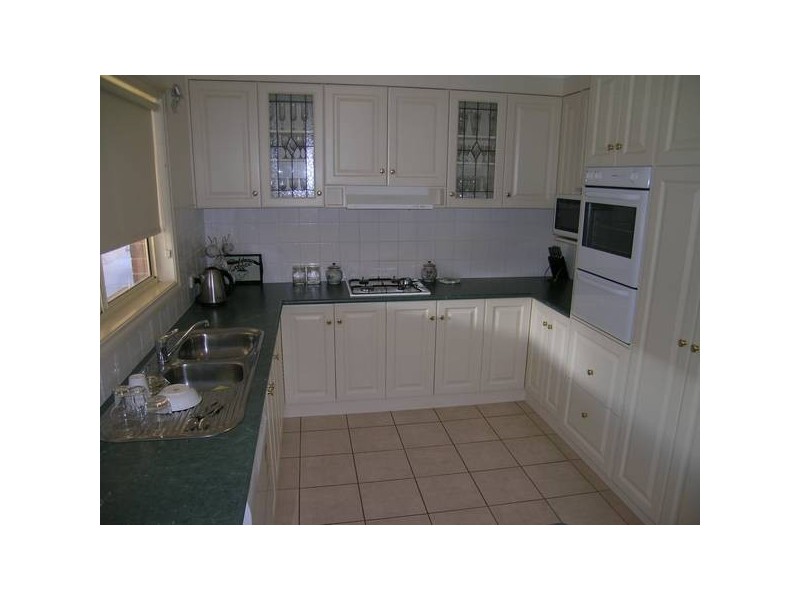 8 Balmoral Place, Mildura VIC 3500