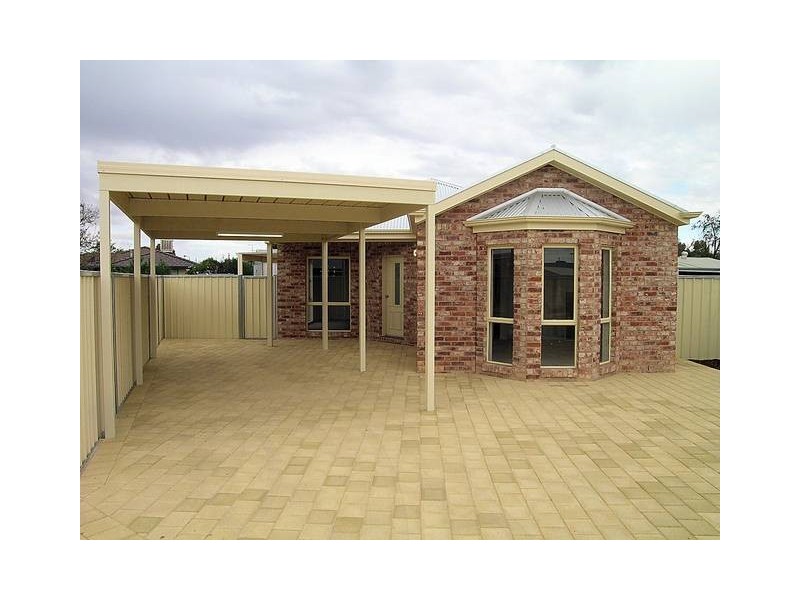 24 Canterbury Drive, Mildura VIC 3500