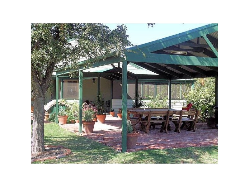 1 Koorlong Avenue, Nichols Point VIC 3501