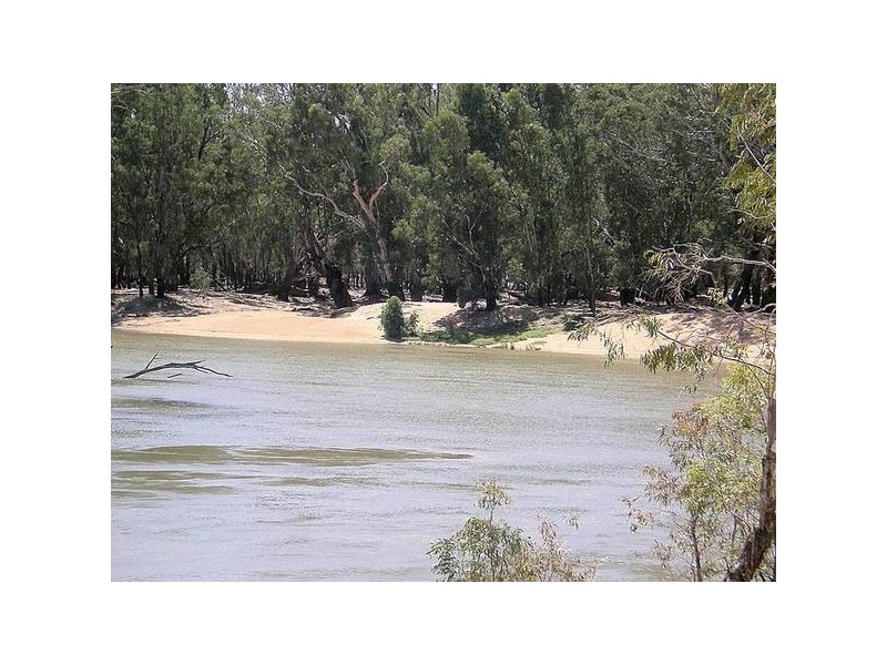 1 Buchanan Lane, Robinvale VIC 3549