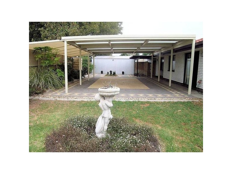 4 Charles Court, Mildura VIC 3500