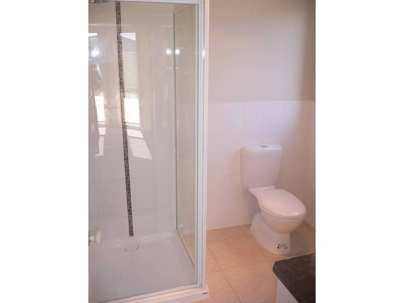 2/24 Canterbury Drive, Mildura VIC 3500