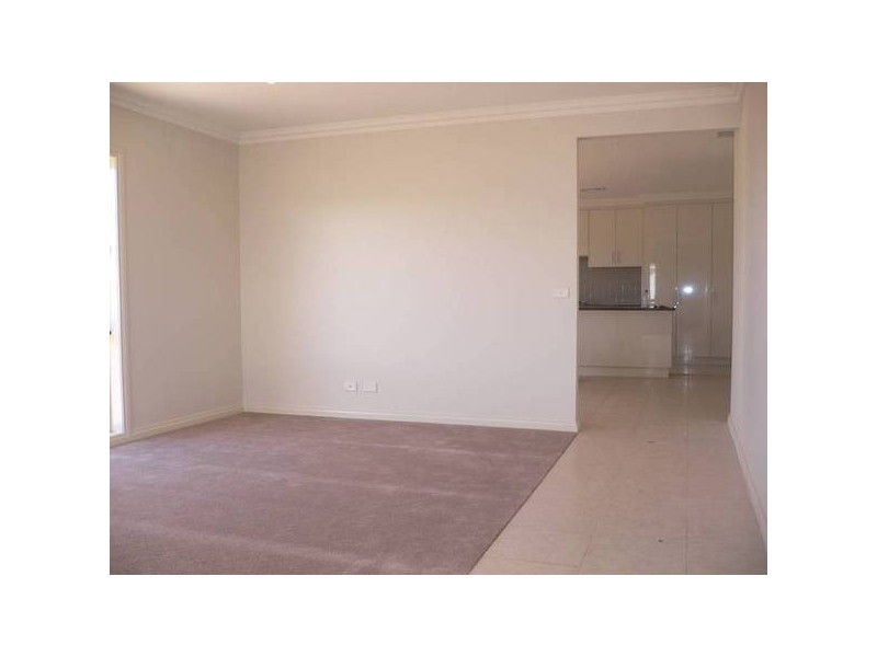 2/24 Canterbury Drive, Mildura VIC 3500