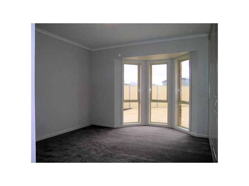 2/24 Canterbury Drive, Mildura VIC 3500