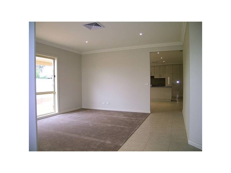 2/24 Canterbury Drive, Mildura VIC 3500