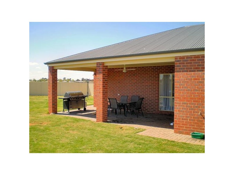 4 Daytona Court, Mildura VIC 3500