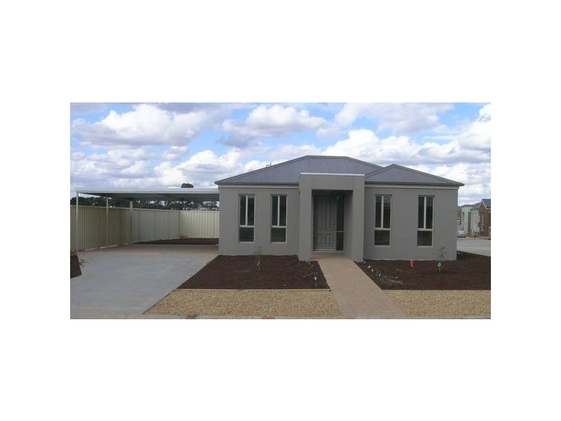1/9 Lisa Crescent, Mildura VIC 3500