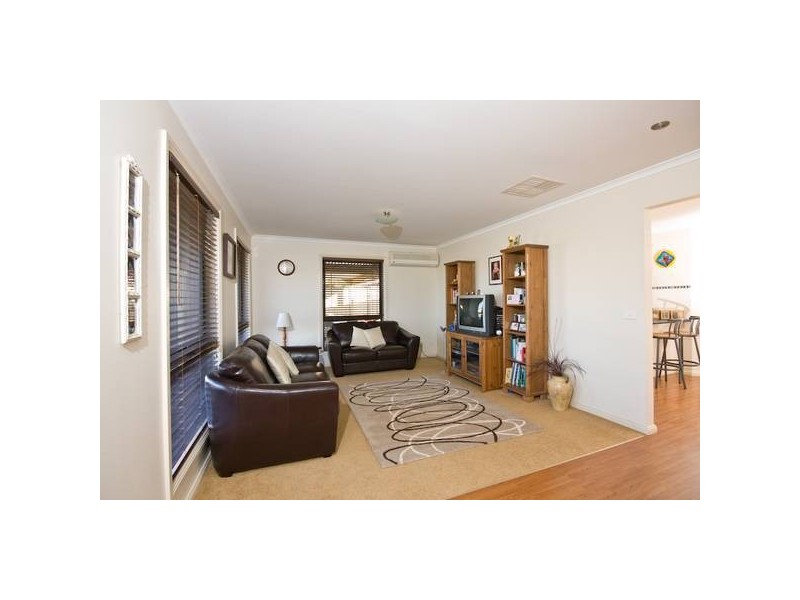 32 Midway Drive, Gol Gol NSW 2738
