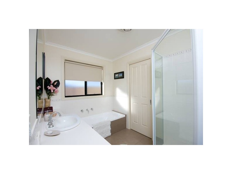 32 Midway Drive, Gol Gol NSW 2738