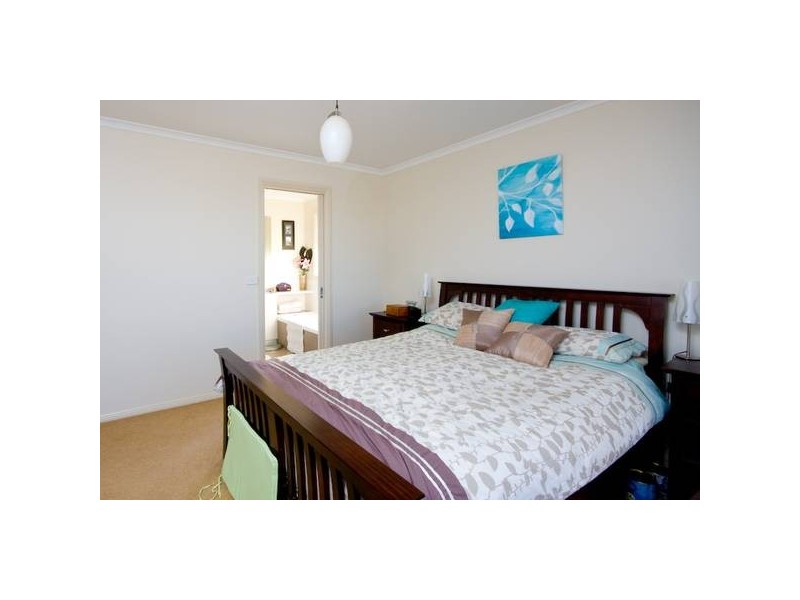 32 Midway Drive, Gol Gol NSW 2738