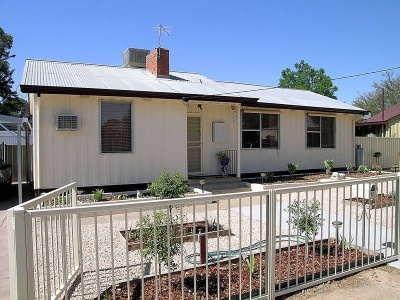 12 Hazel Avenue, Mildura VIC 3500