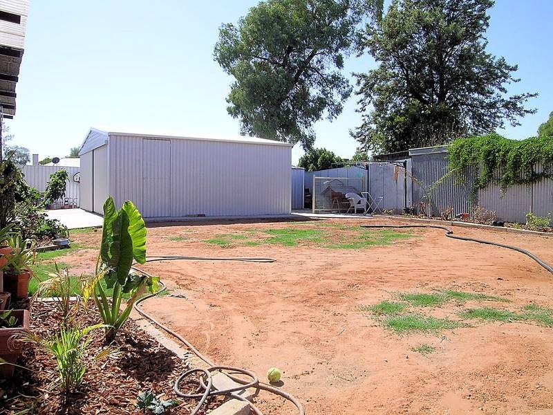12 Hazel Avenue, Mildura VIC 3500
